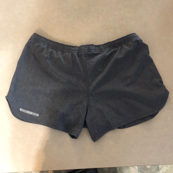 Shorts - Picture 5 of 5